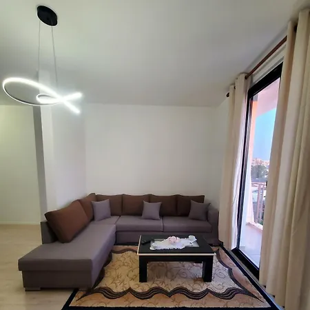 Apartment With Balconies Tirana