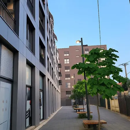 아파트 With Balconies *