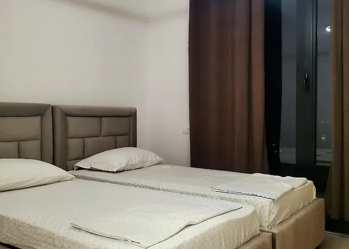 Apartman With Balconies Tirana