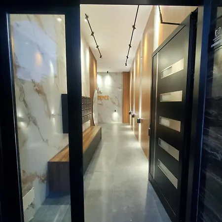 With Balconies Lägenhet Tirana