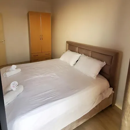 With Balconies Daire *