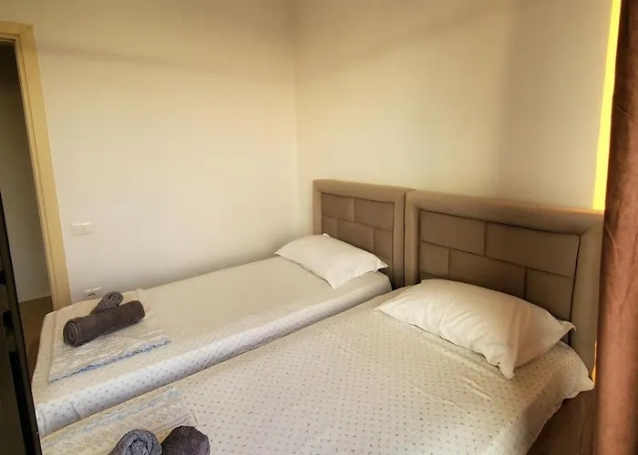 Lägenhet With Balconies