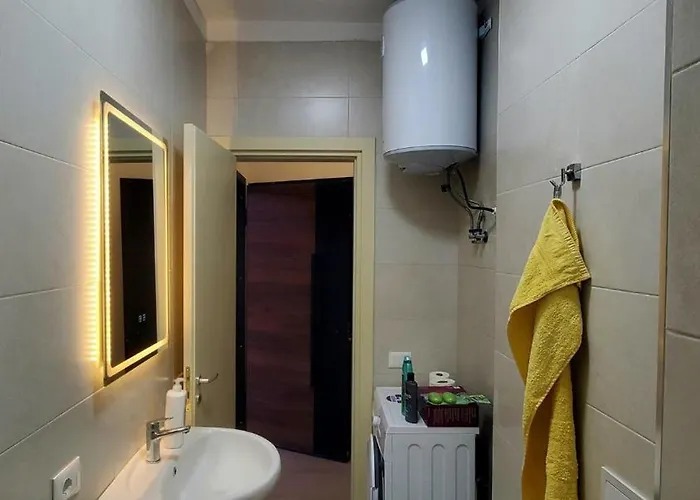 With Balconies * 地拉那